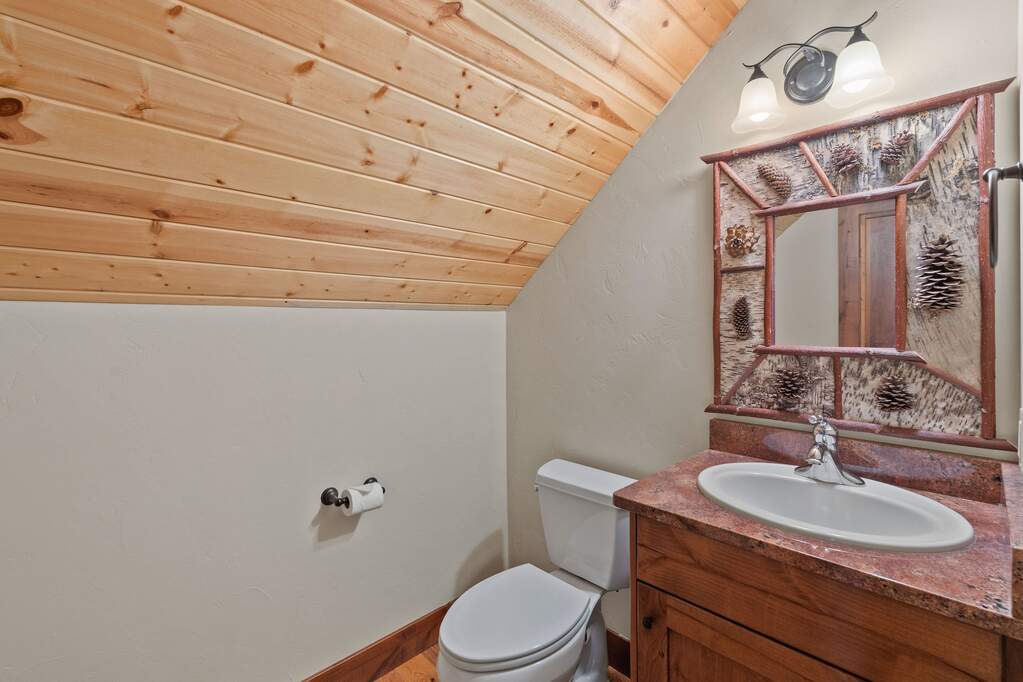 4 Bedroom Single Family Home/House's Image 35