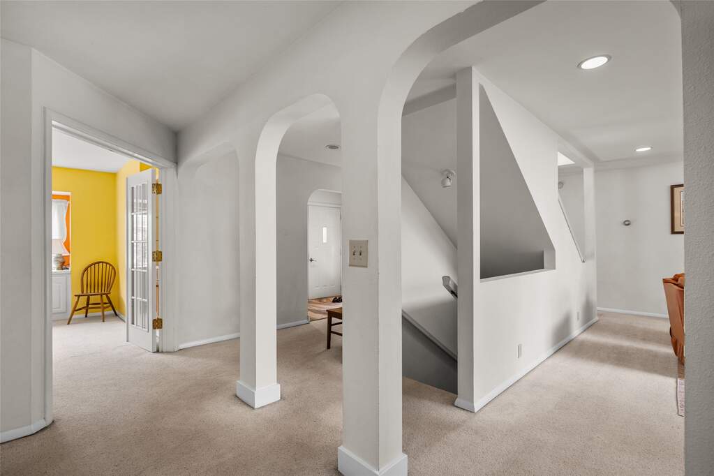 4 Bedroom Single Family Home/House's Image 10