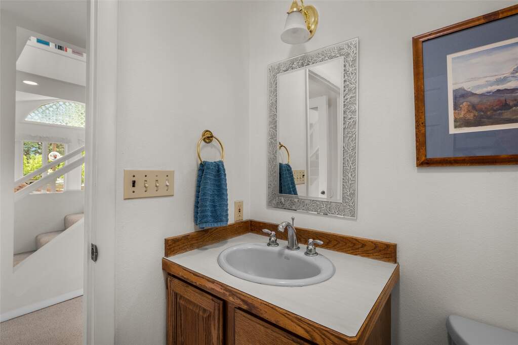 4 Bedroom Single Family Home/House's Image 14