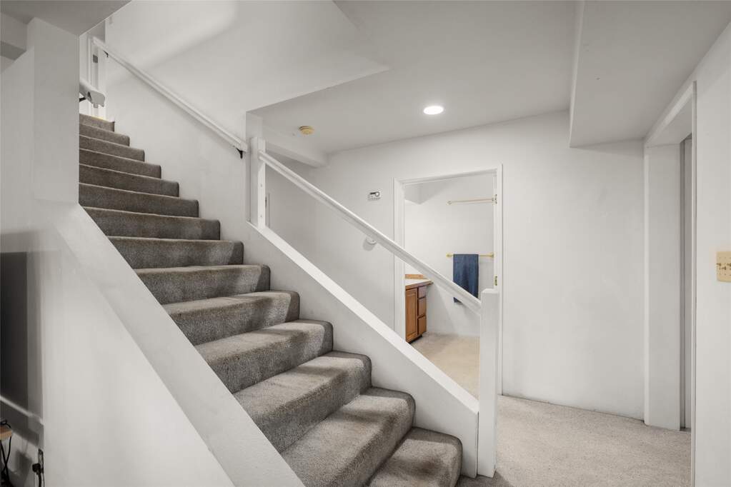 4 Bedroom Single Family Home/House's Image 21