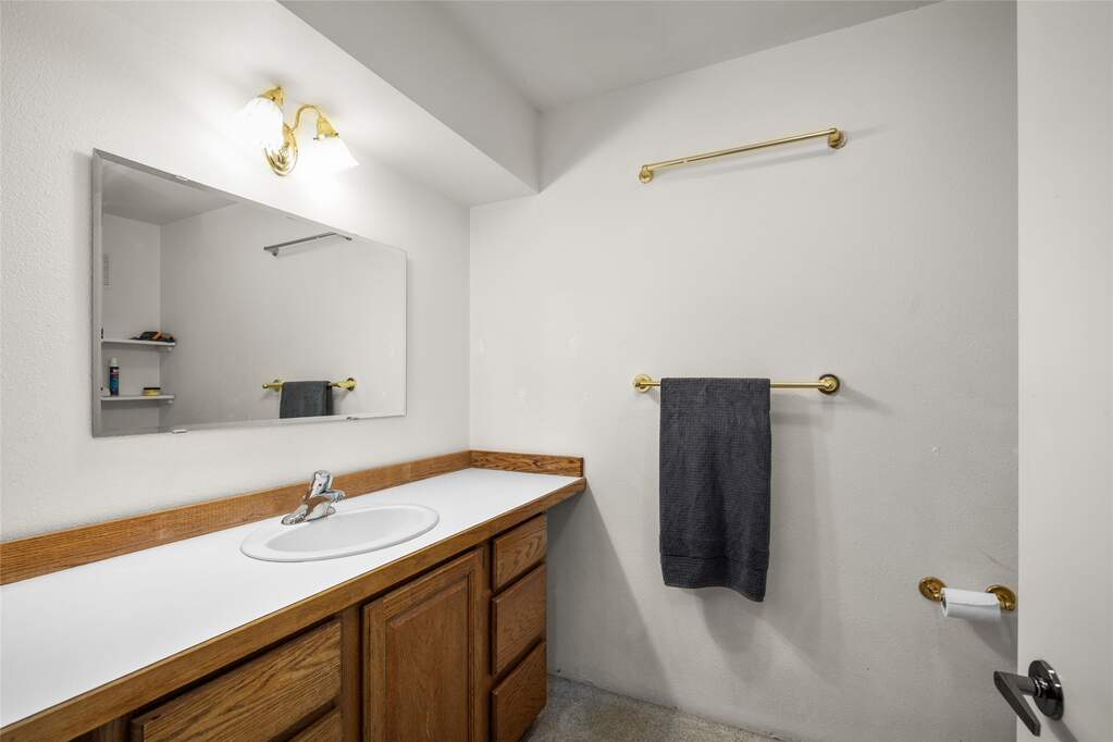 4 Bedroom Single Family Home/House's Image 22