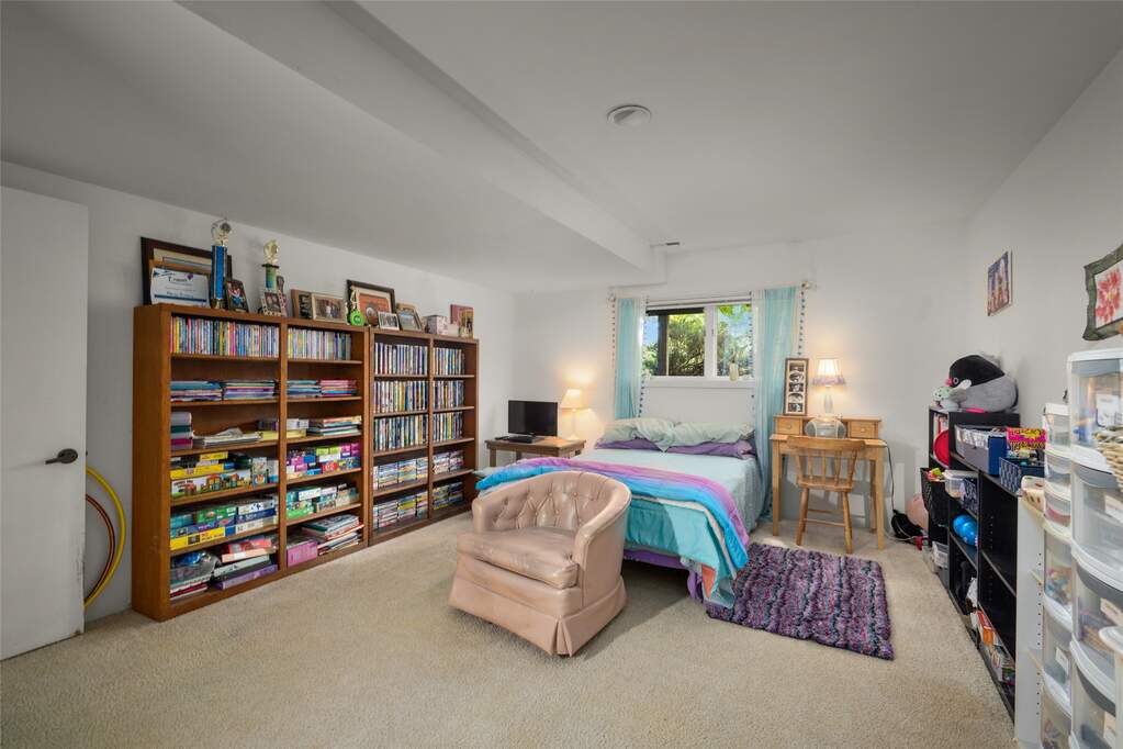 4 Bedroom Single Family Home/House's Image 26