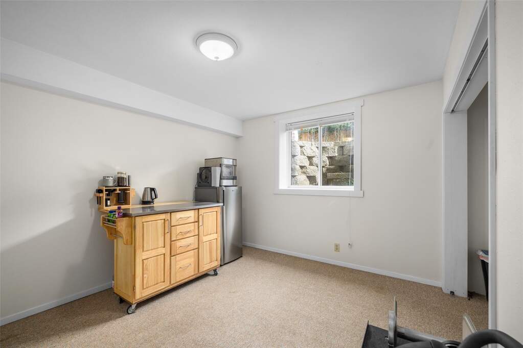 4 Bedroom Single Family Home/House's Image 27