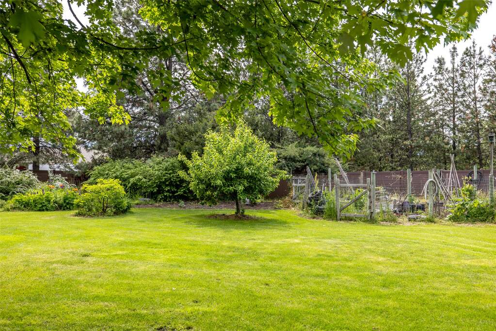 4 Bedroom Single Family Home/House's Image 31