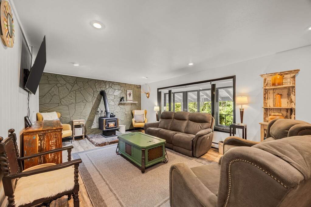 3 Bedroom Single Family Home/House's Image 6