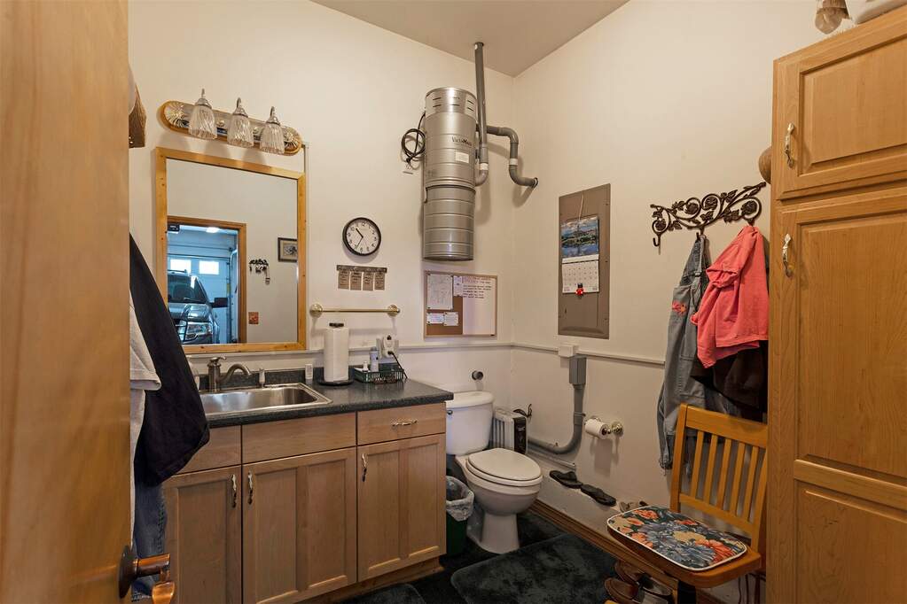 3 Bedroom Single Family Home/House's Image 37