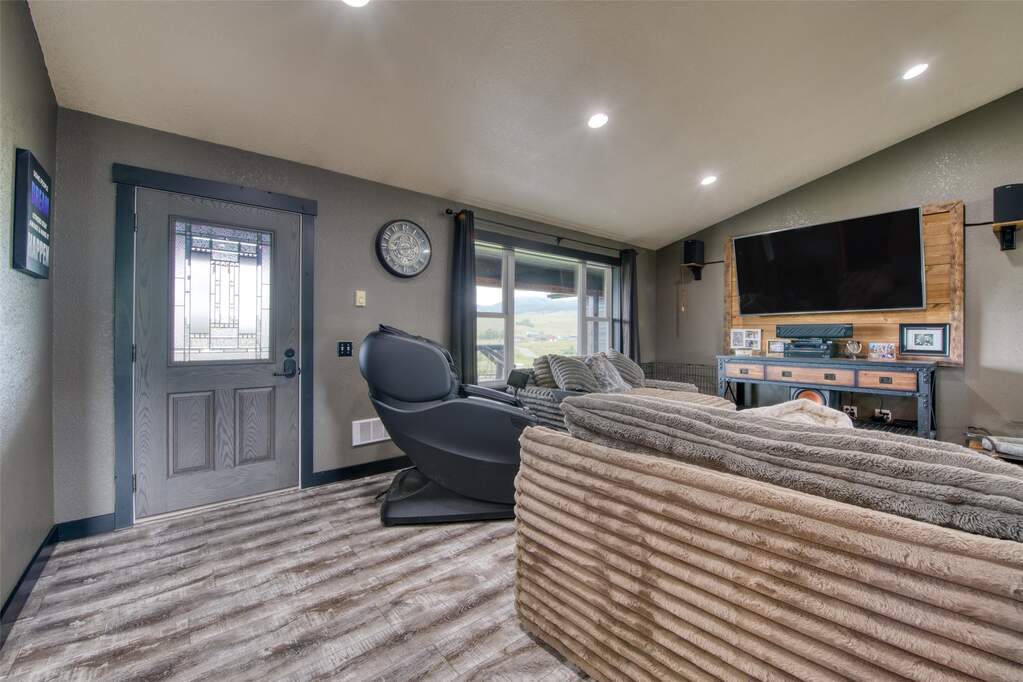3 Bedroom Single Family Home/House's Image 8