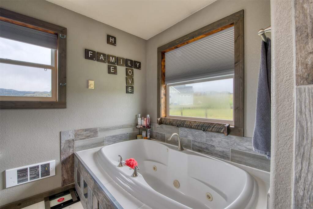 3 Bedroom Single Family Home/House's Image 35
