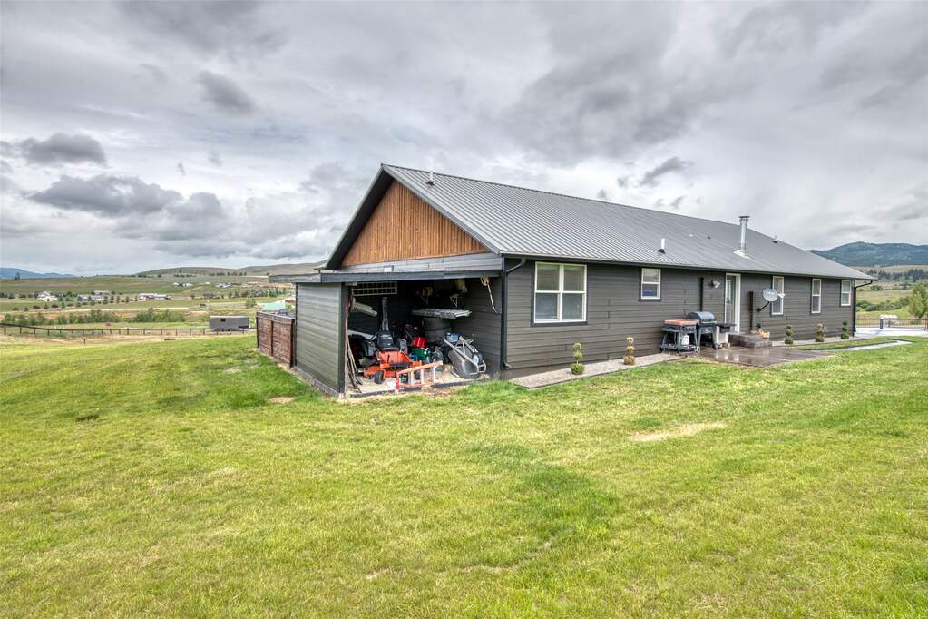 3 Bedroom Single Family Home/House's Image 37
