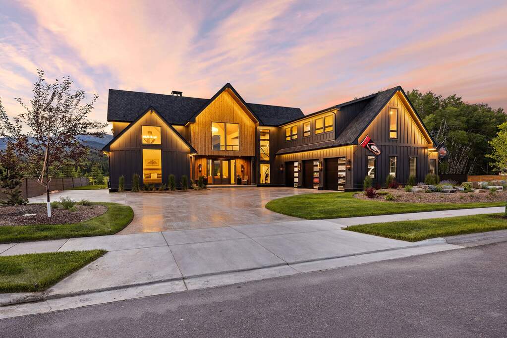 5 Bedroom Single Family Home/House's Image 98