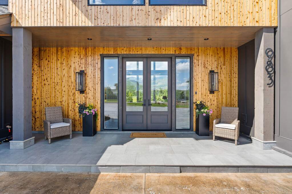 5 Bedroom Single Family Home/House's Image 8