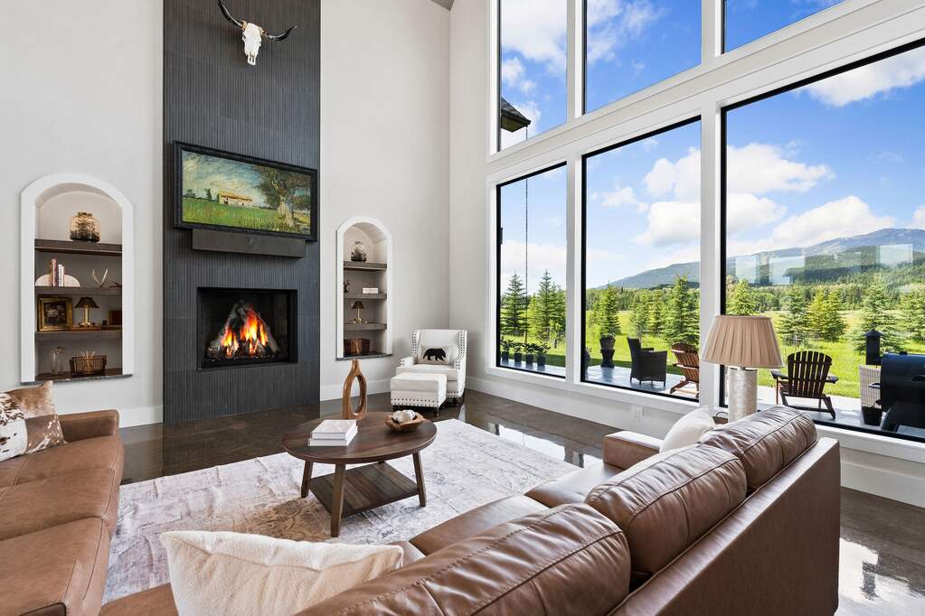5 Bedroom Single Family Home/House's Image 11