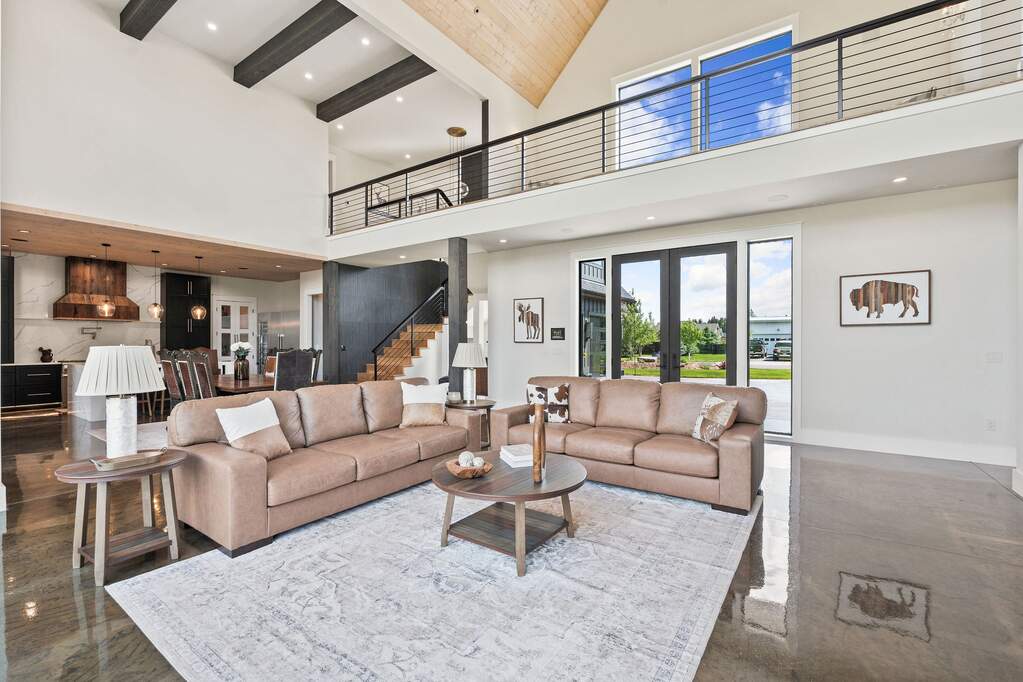5 Bedroom Single Family Home/House's Image 13