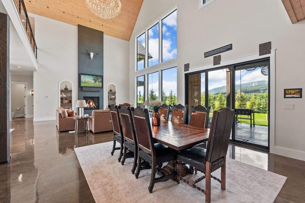 5 Bedroom Single Family Home/House's Image 16