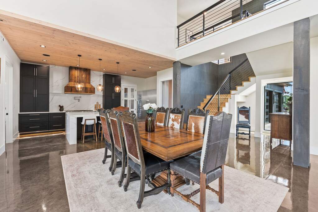 5 Bedroom Single Family Home/House's Image 18