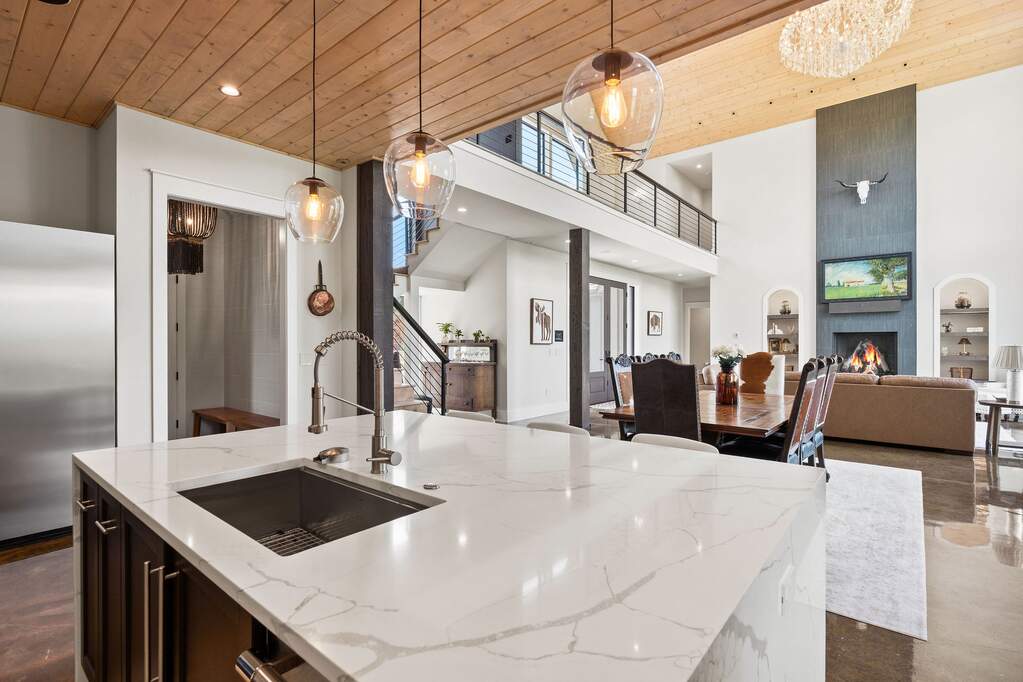 5 Bedroom Single Family Home/House's Image 21