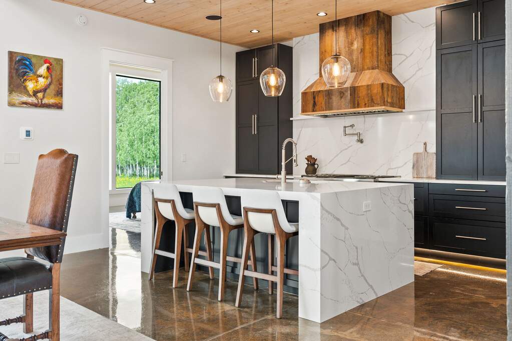 5 Bedroom Single Family Home/House's Image 25