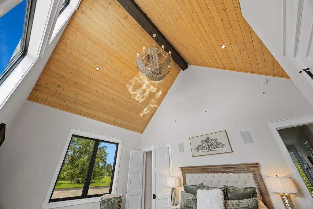 5 Bedroom Single Family Home/House's Image 37