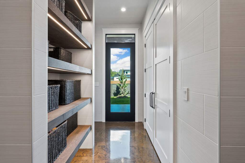 5 Bedroom Single Family Home/House's Image 52