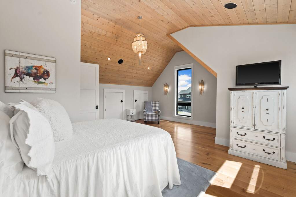 5 Bedroom Single Family Home/House's Image 69