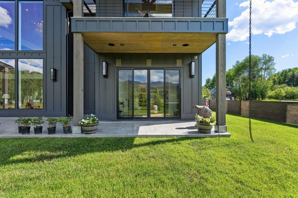 5 Bedroom Single Family Home/House's Image 93