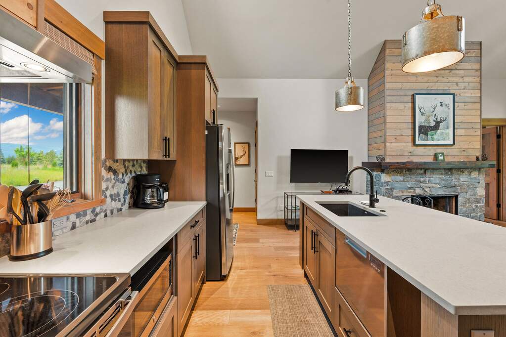 2 Bedroom Single Family Home/House's Image 3