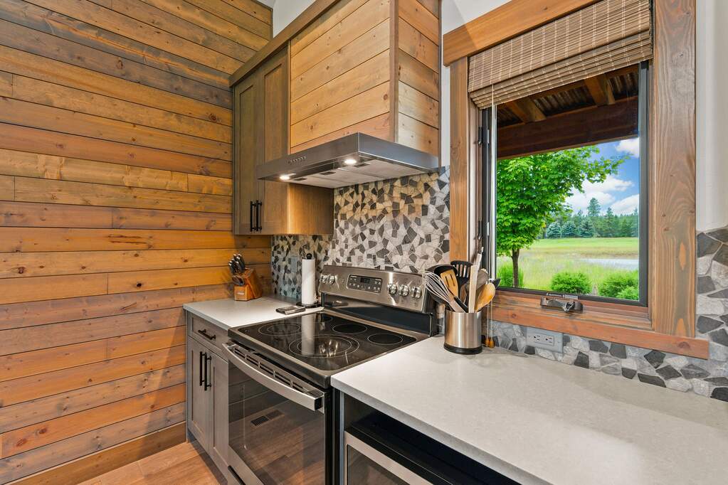 2 Bedroom Single Family Home/House's Image 4