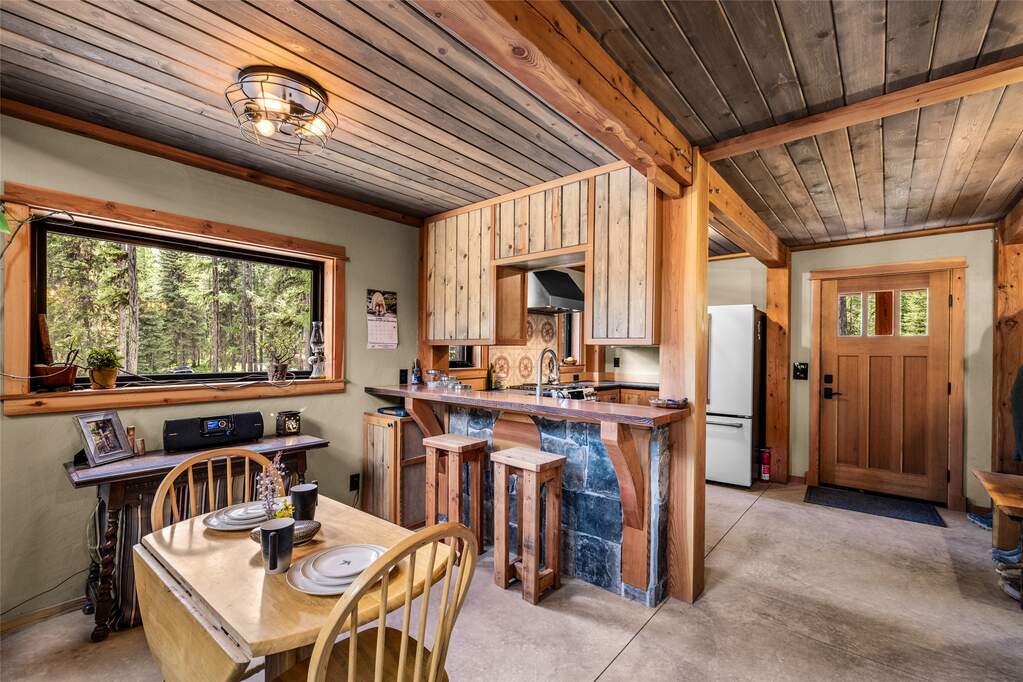 1 Bedroom Single Family Home/House's Image 10