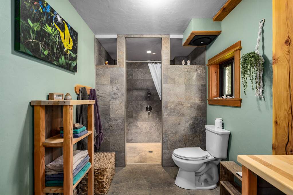 1 Bedroom Single Family Home/House's Image 16