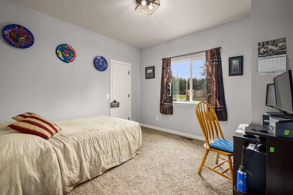 6 Bedroom Single Family Home/House's Image 20