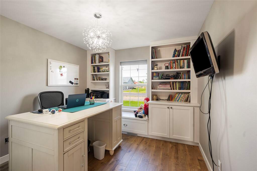 3 Bedroom Single Family Home/House's Image 9