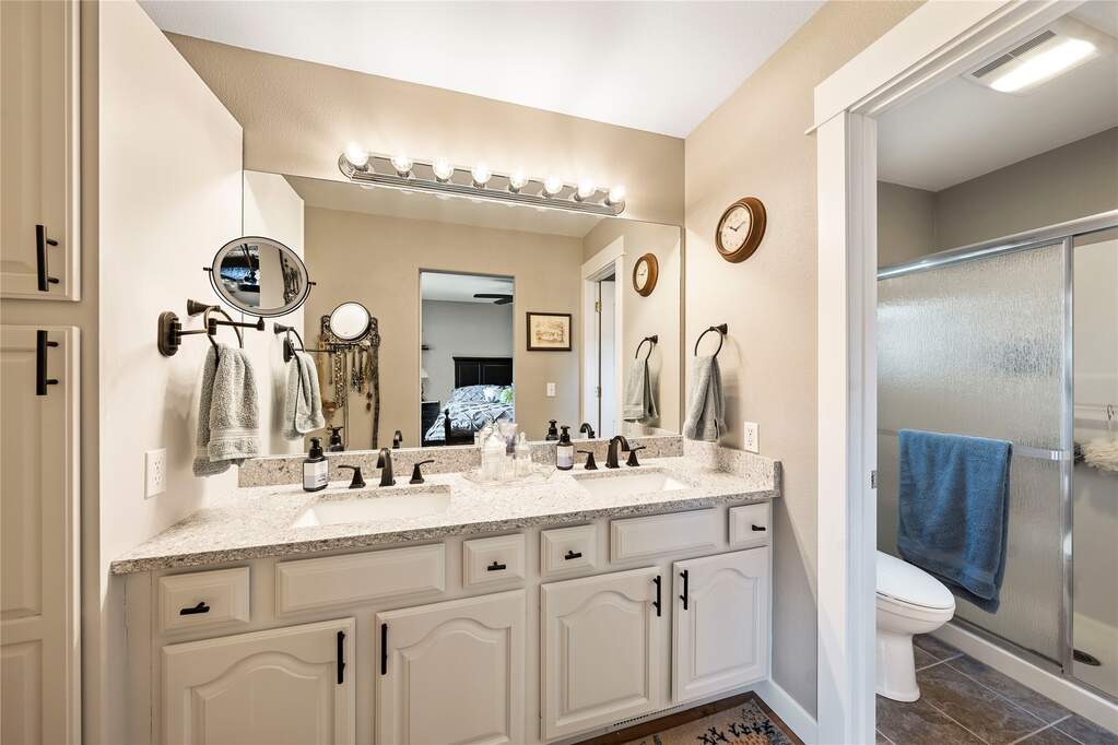3 Bedroom Single Family Home/House's Image 14