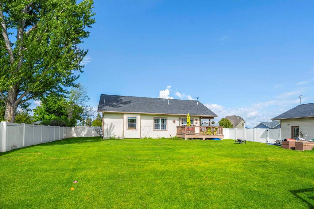 3 Bedroom Single Family Home/House's Image 17