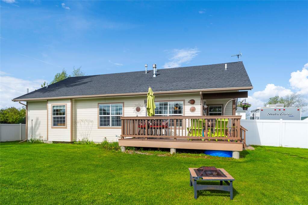 3 Bedroom Single Family Home/House's Image 18