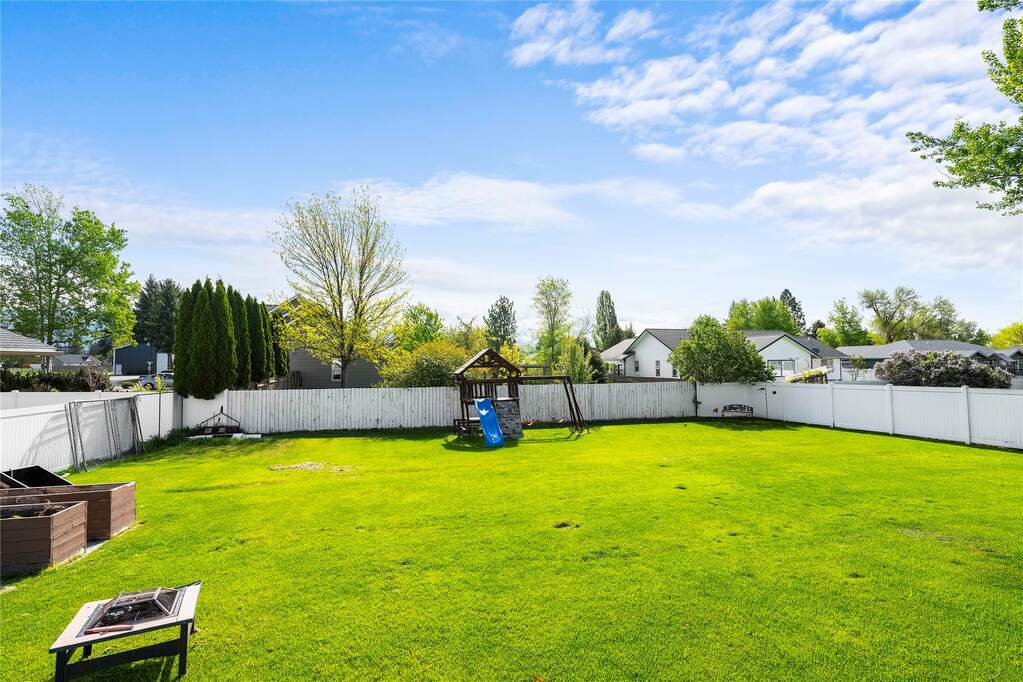 3 Bedroom Single Family Home/House's Image 22