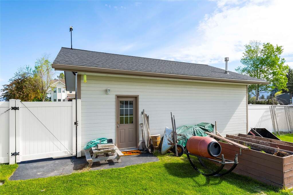 3 Bedroom Single Family Home/House's Image 23
