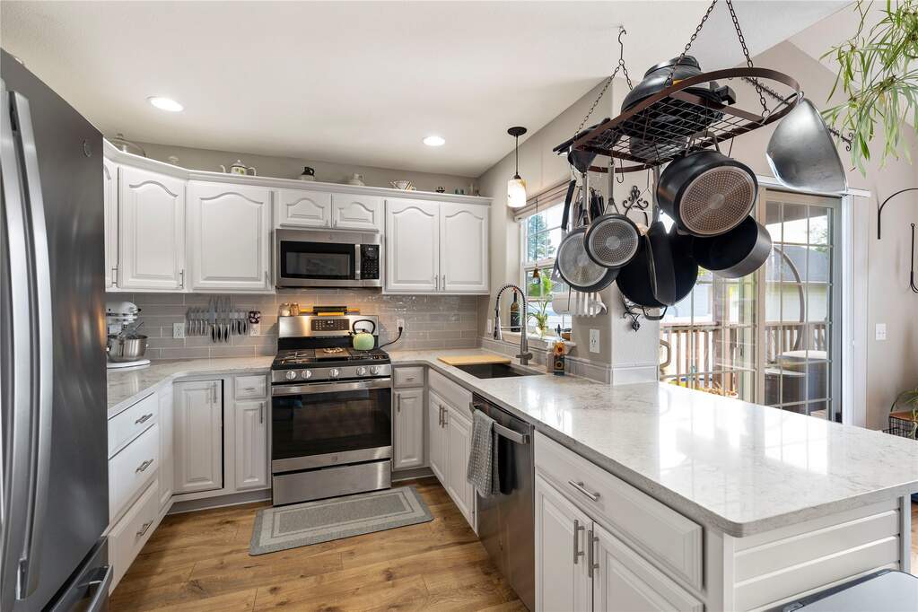 3 Bedroom Single Family Home/House's Image 4