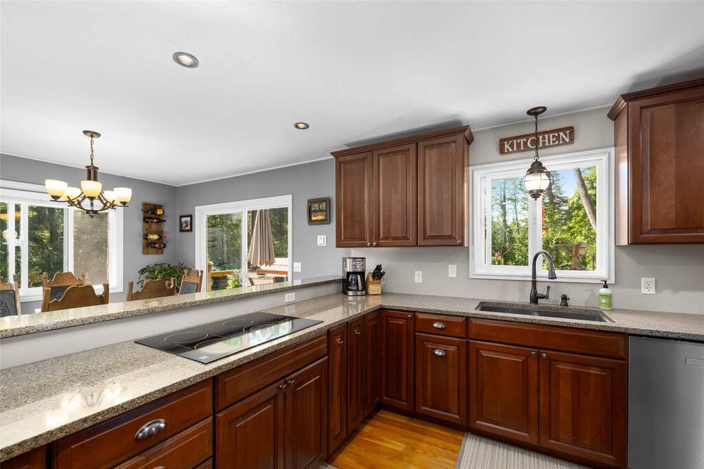 4 Bedroom Single Family Home/House's Image 10