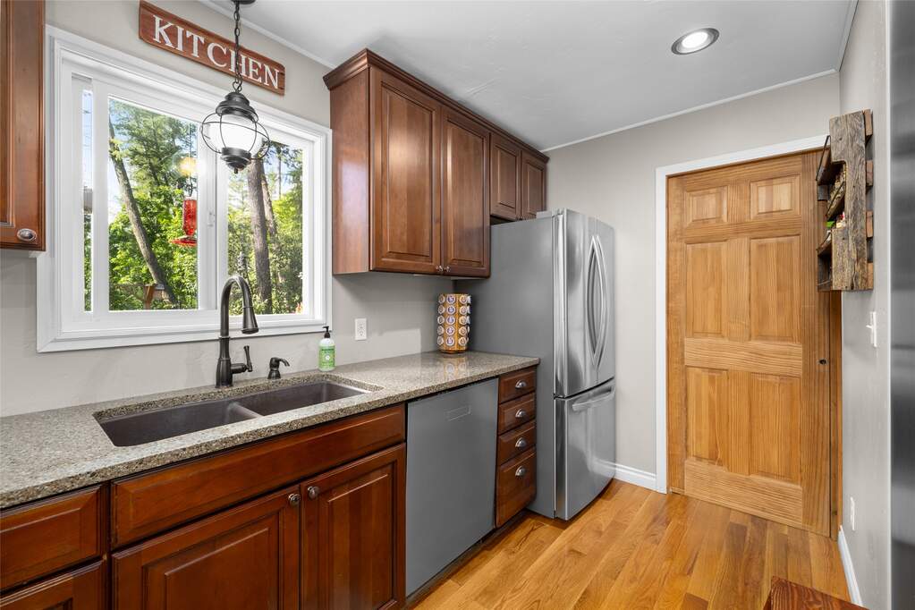 4 Bedroom Single Family Home/House's Image 11