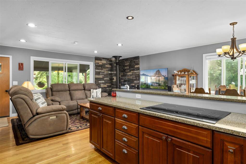 4 Bedroom Single Family Home/House's Image 14