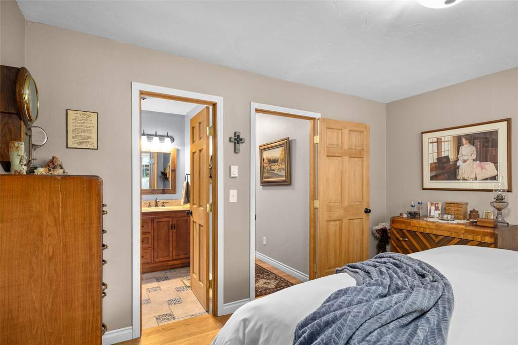 4 Bedroom Single Family Home/House's Image 17