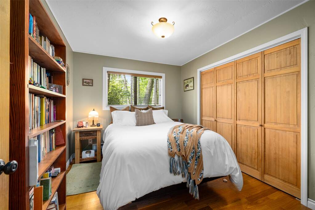 4 Bedroom Single Family Home/House's Image 20