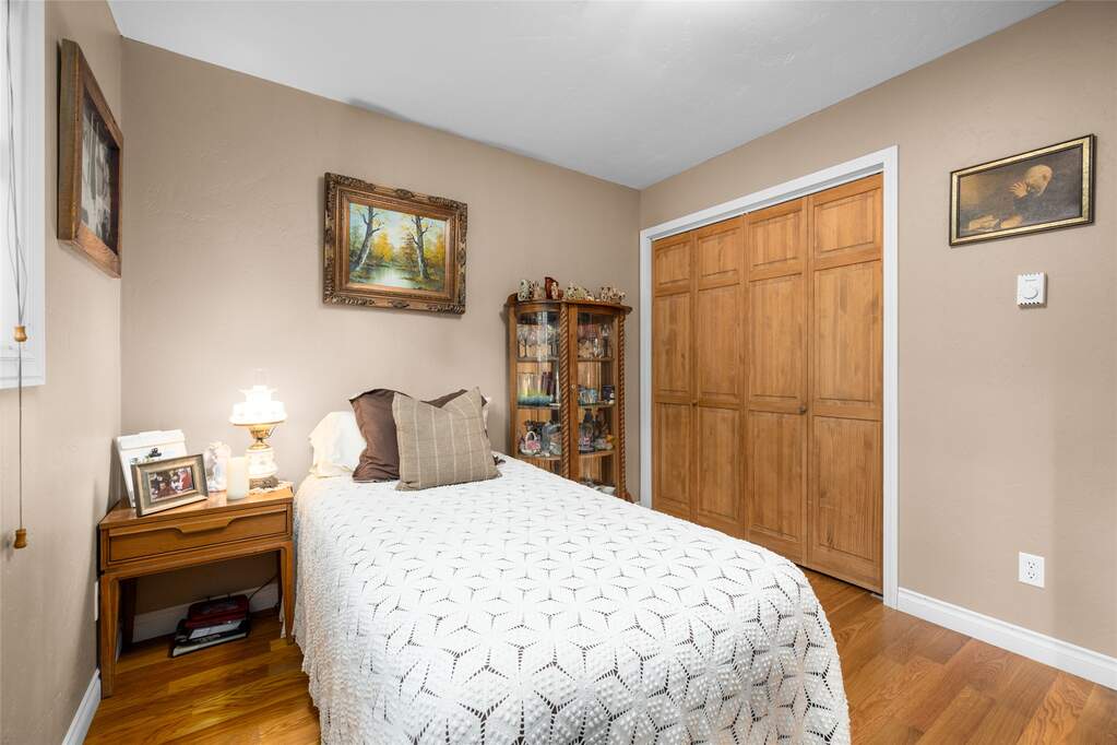 4 Bedroom Single Family Home/House's Image 22