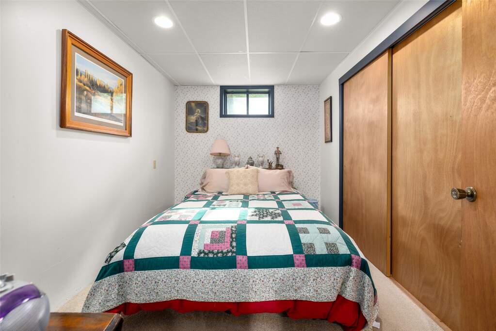 4 Bedroom Single Family Home/House's Image 25