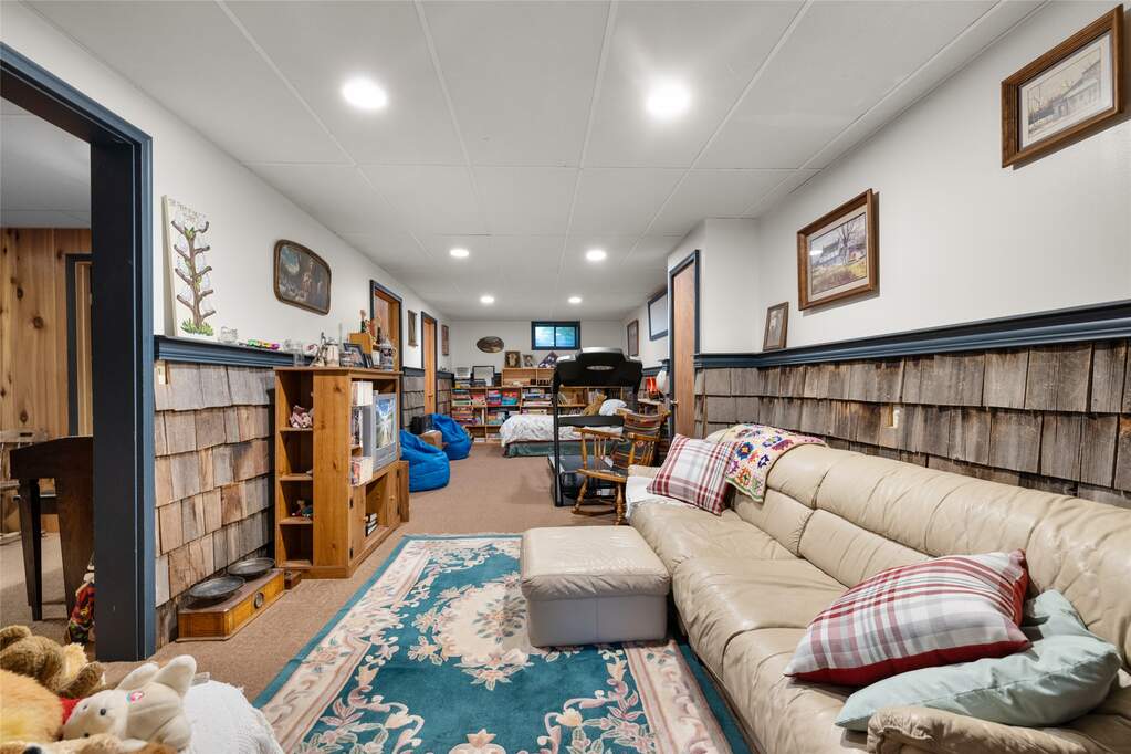 4 Bedroom Single Family Home/House's Image 28