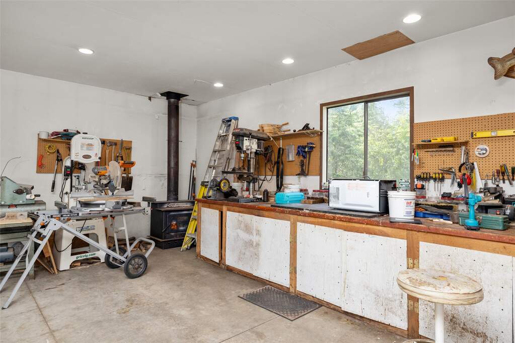 4 Bedroom Single Family Home/House's Image 32