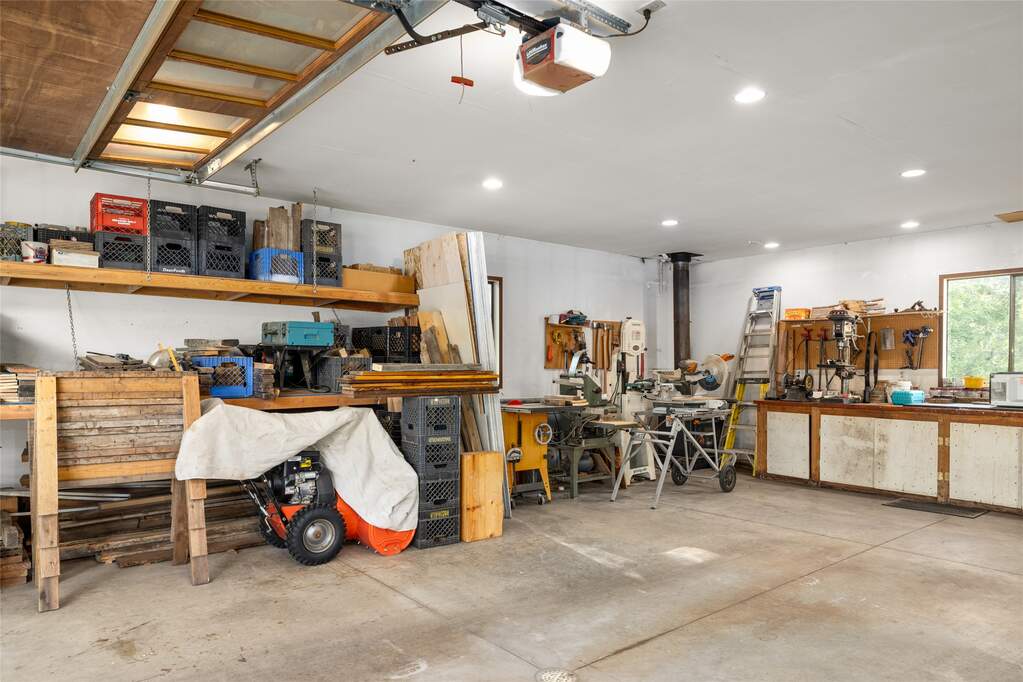4 Bedroom Single Family Home/House's Image 34