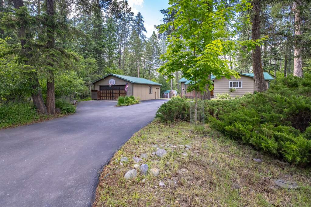 4 Bedroom Single Family Home/House's Image 38
