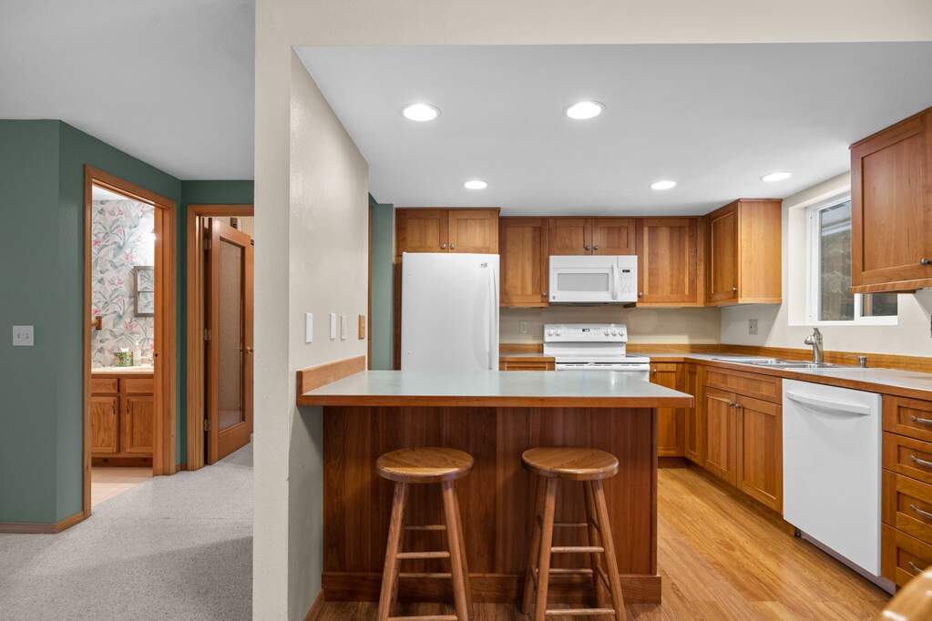 5 Bedroom Single Family Home/House's Image 18