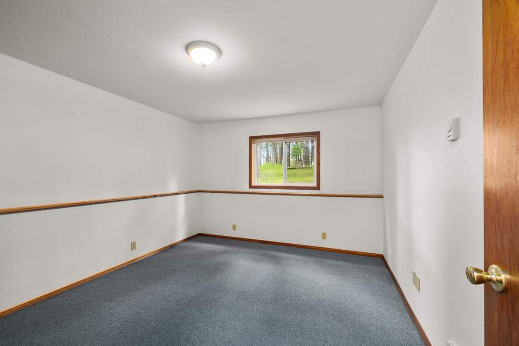 5 Bedroom Single Family Home/House's Image 35